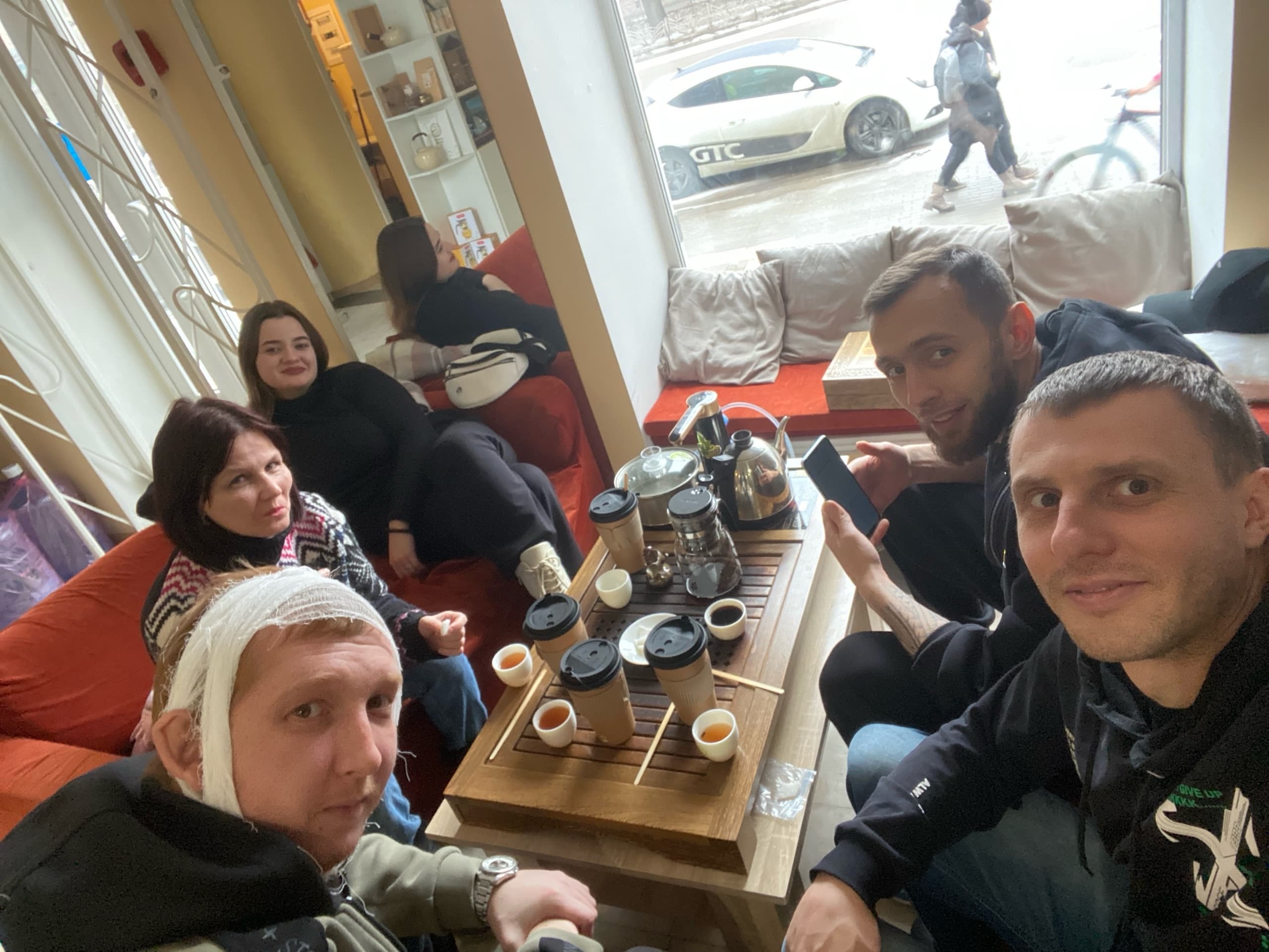 Вечернее собрание группы поддержки